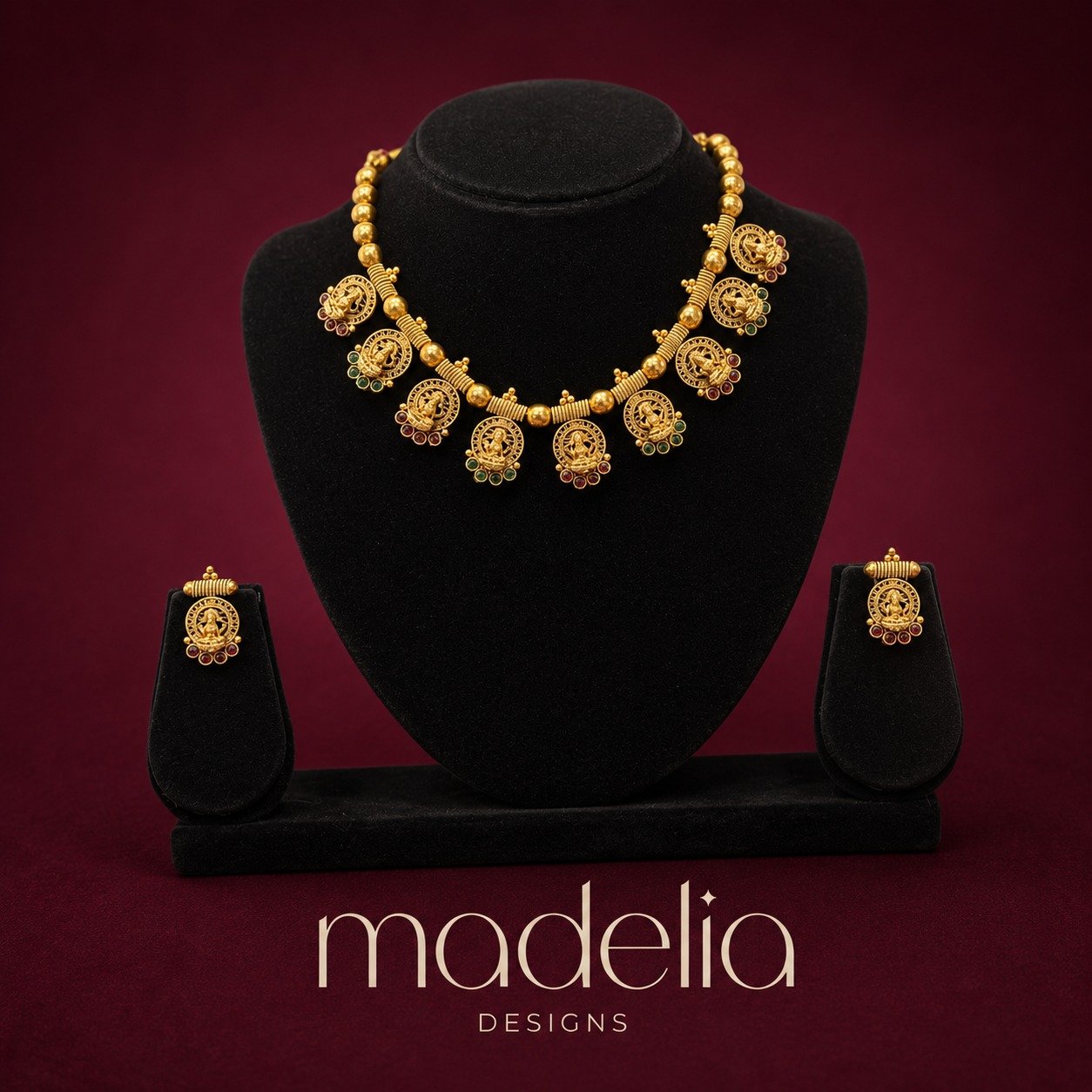 Necklace Sets and Chokers